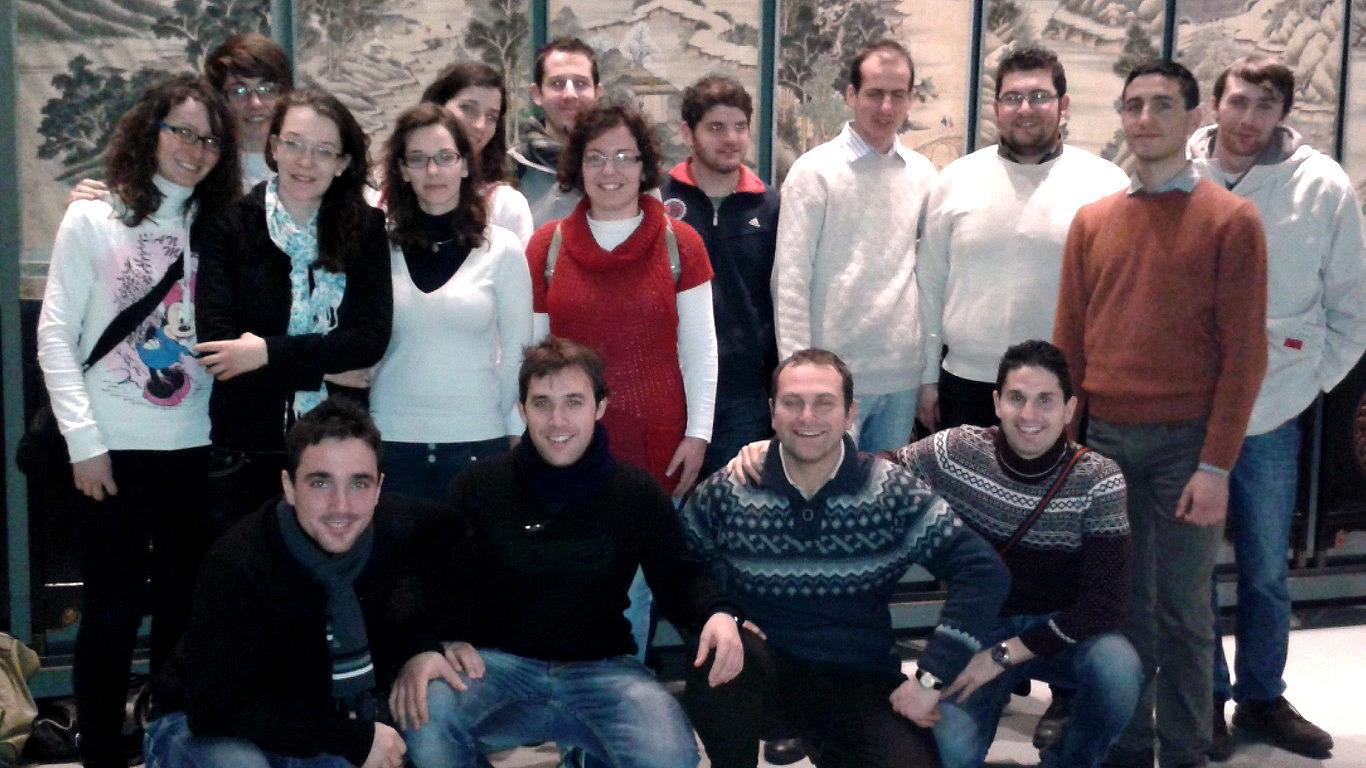 Gruppo di Giovani dell'alto Bergamasco, davanti al grande Paravento Cinese