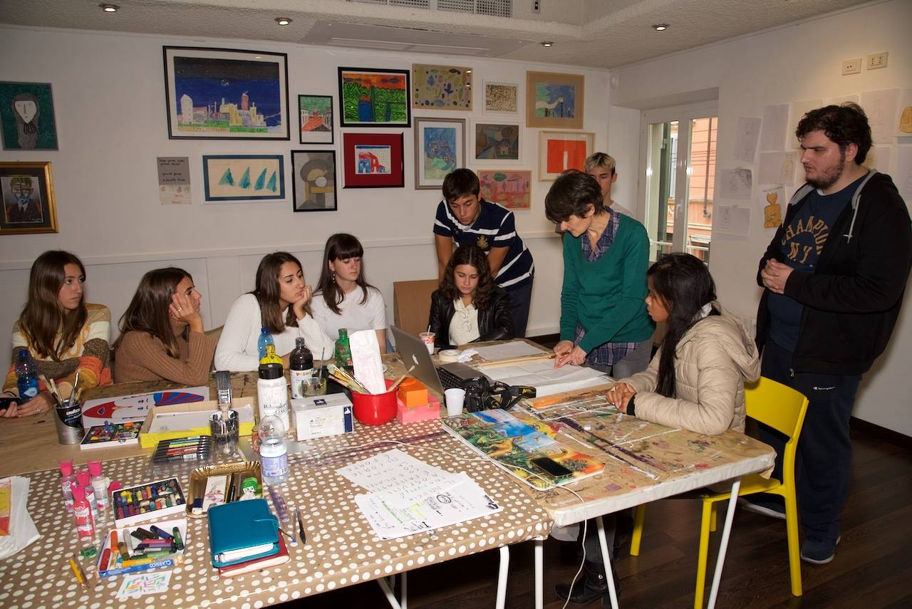 CACCIA AL TESORO - Si studia, si lavora, si riflette, si crea... tutti insieme