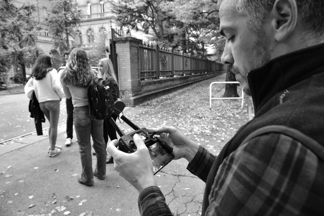 VIDEO - Eccoli in azione, studenti e drone engineer