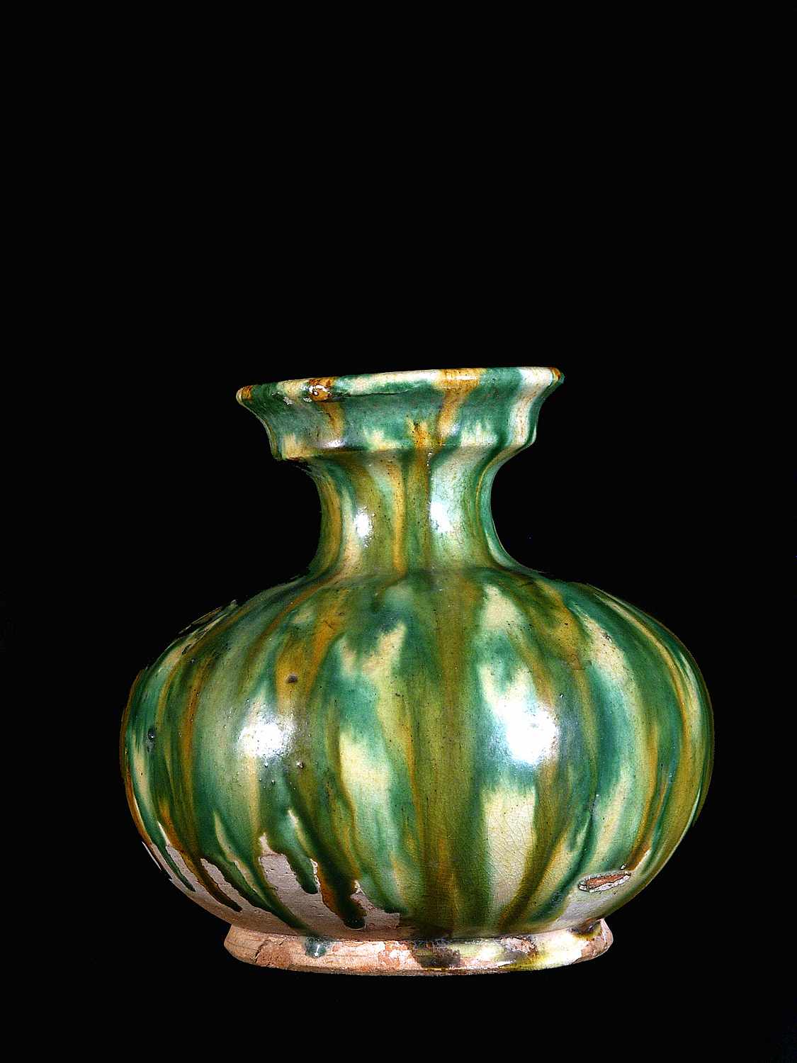 Vaso con bocca a vassoio