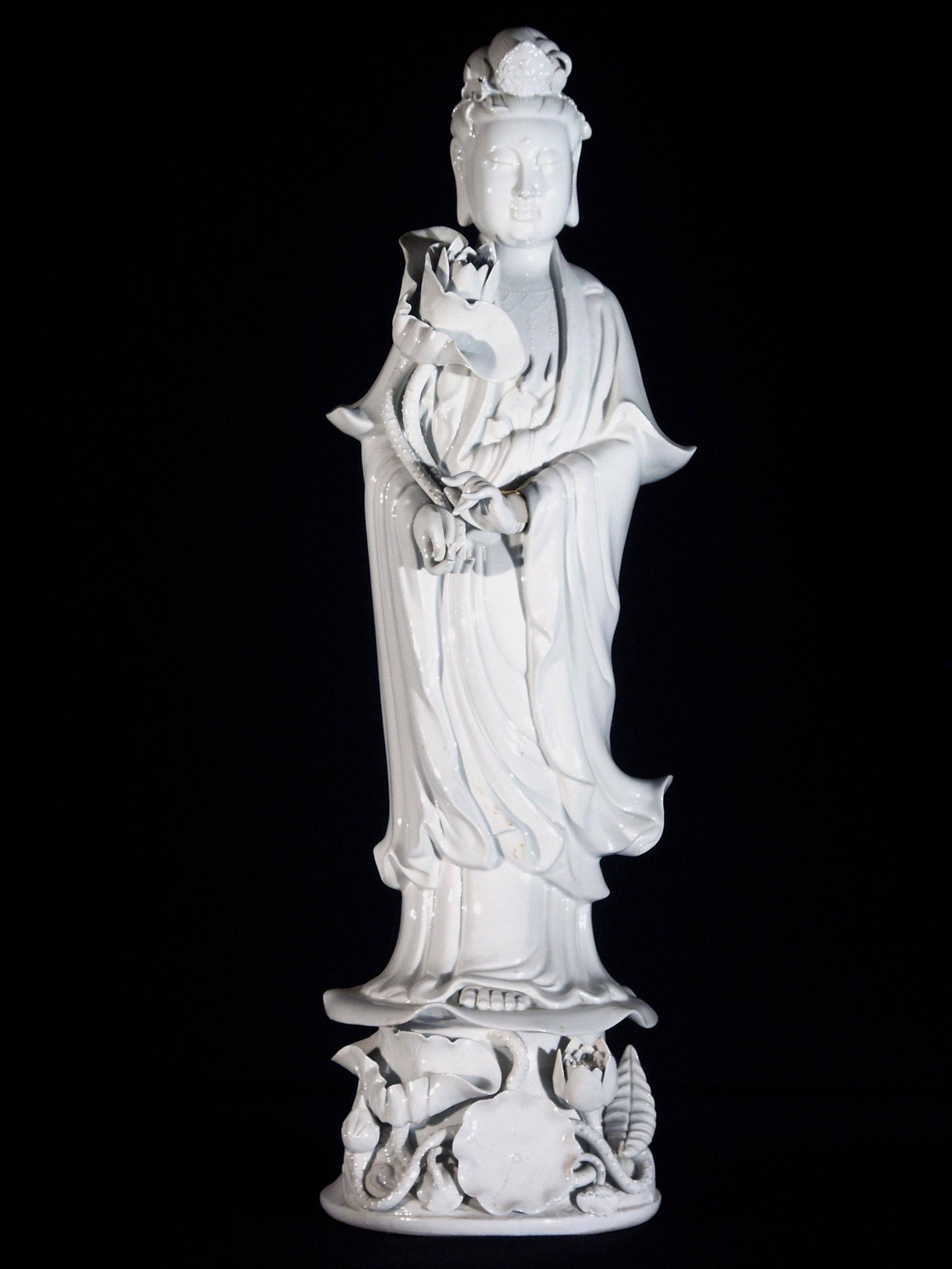 Guanyin in porcellana
