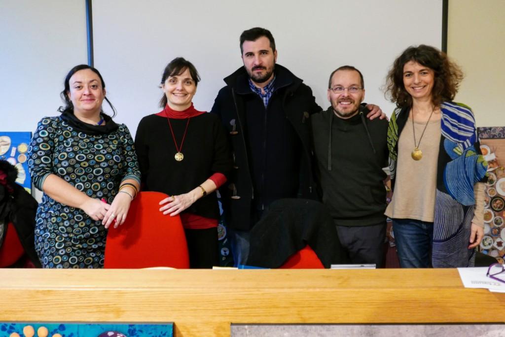 CORSI DI FORMAZIONE e TRAINING - Son Francesca, Francesca, Gianpaolo, Irene, Petra, Roberto, Rosanna (beh, qualcuno assente) che coordinenano i lavori dei ragazzi