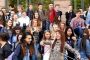Gruppo dall'Olanda davanti al museo, con il selfie-stick... very important!